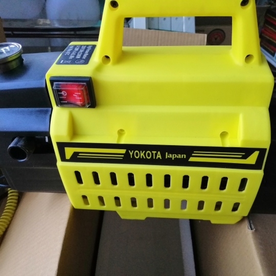 Máy Vệ Sinh Rửa Xe