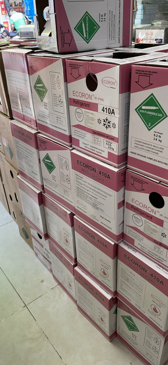 ban-phu-kien-dien-lanh-gia-re