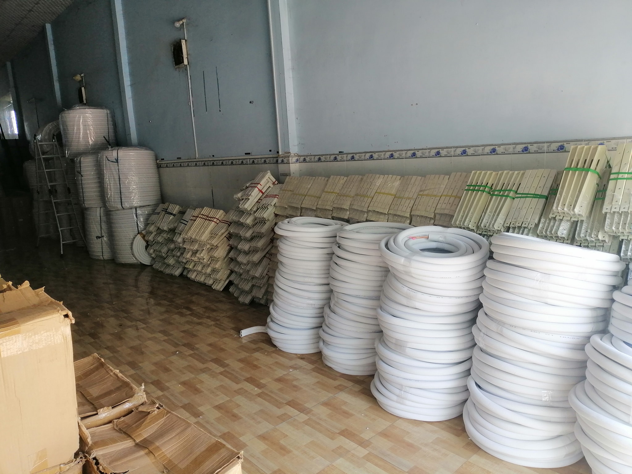 che-tao-vat-tu-dien-lanh