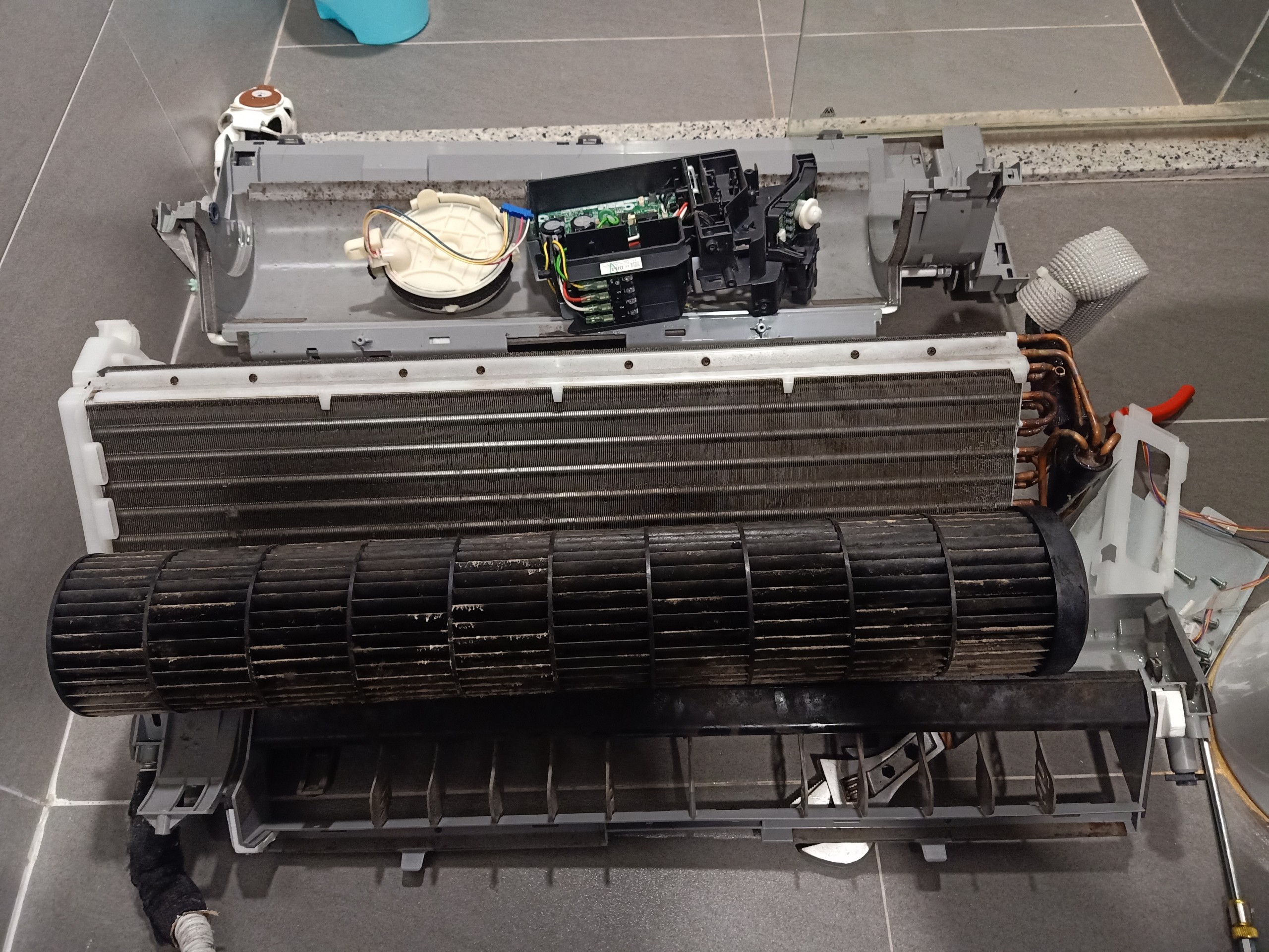 lap-dat-dien-lanh-dan-dung-ben-cat